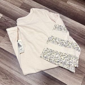 SOLD on Mercari || Flowy Boho Boutique Top